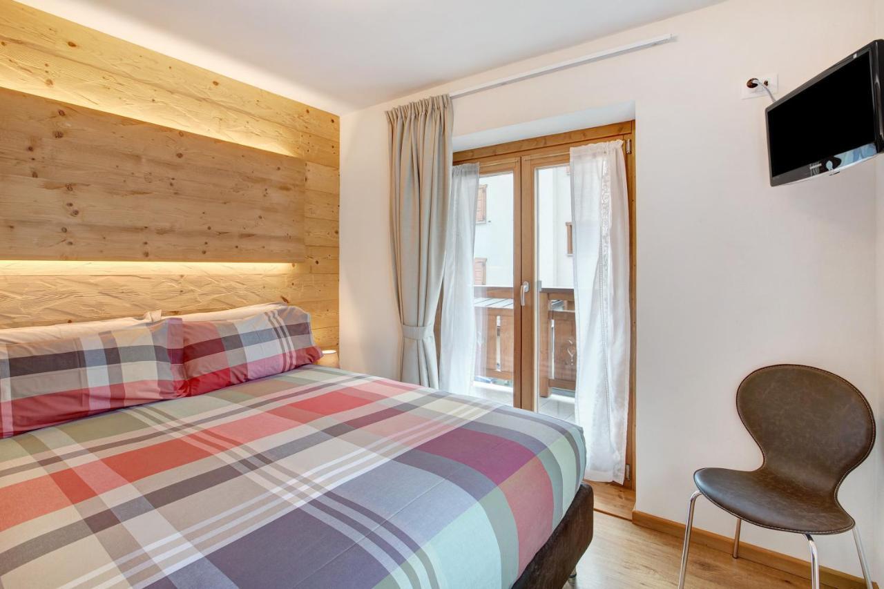 Casa Al Rin Ski Bike And Wellness Isolaccia Exteriör bild