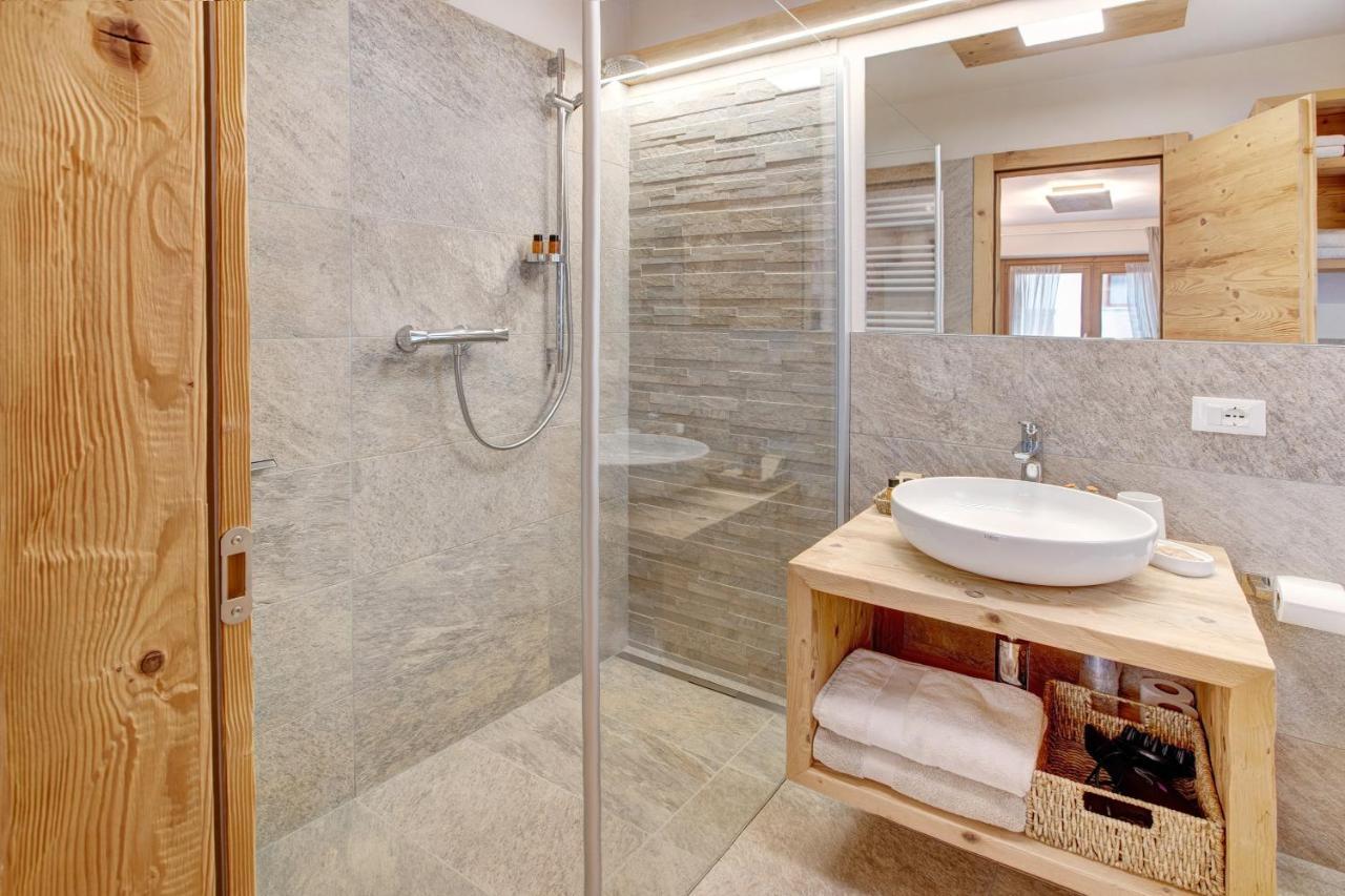 Casa Al Rin Ski Bike And Wellness Isolaccia Exteriör bild