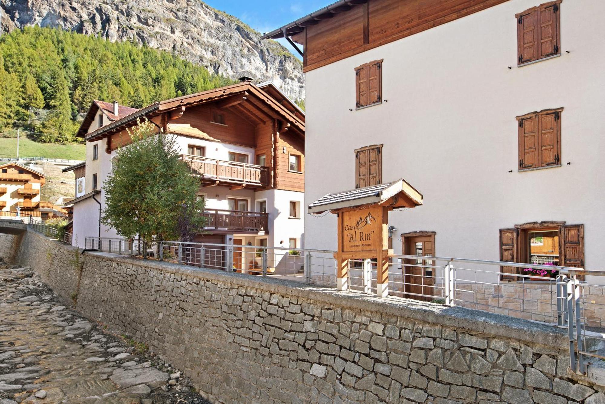 Casa Al Rin Ski Bike And Wellness Isolaccia Exteriör bild